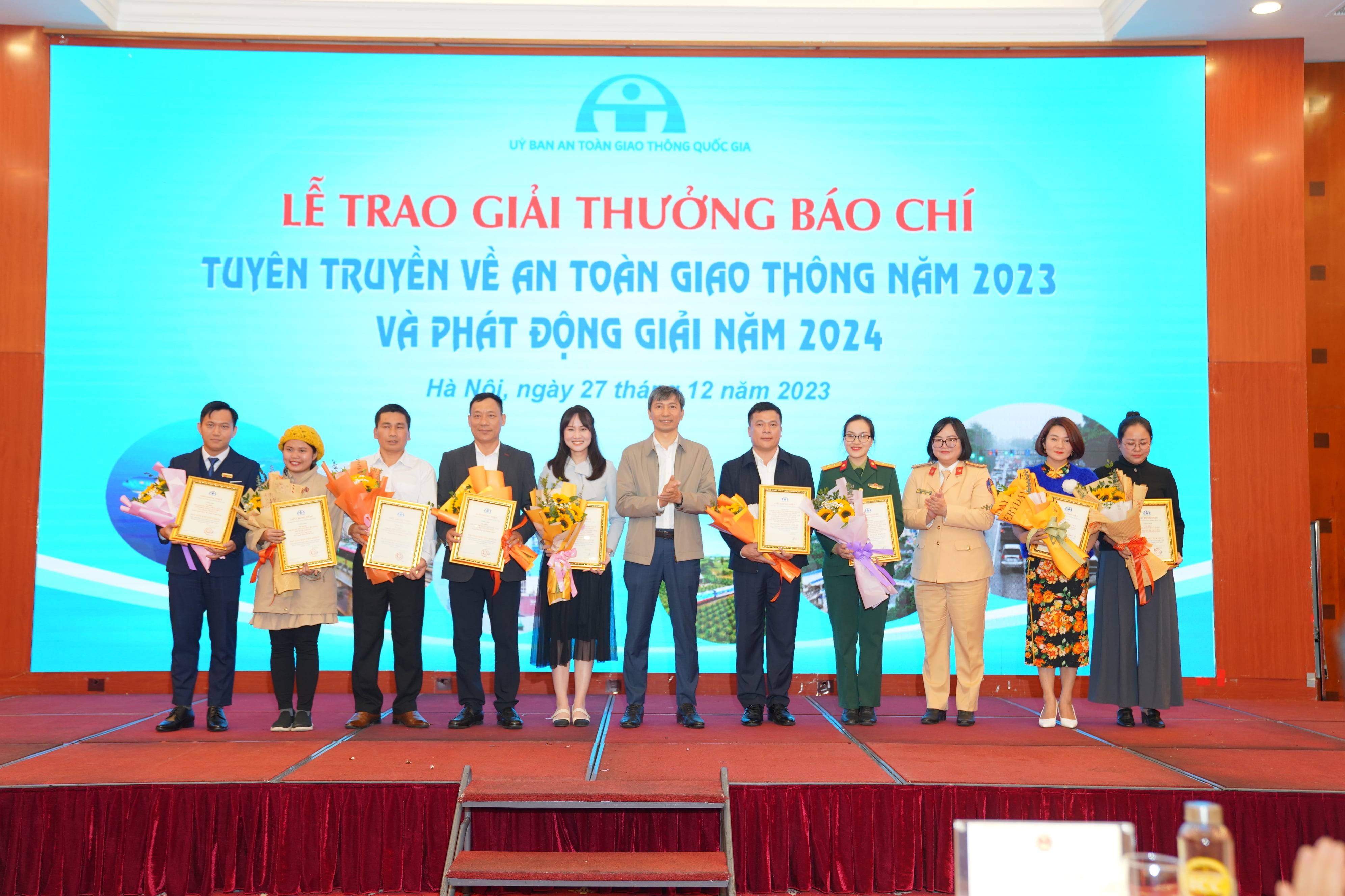 Trao giải báo chí tuyên truyền về an toàn giao thông năm 2023